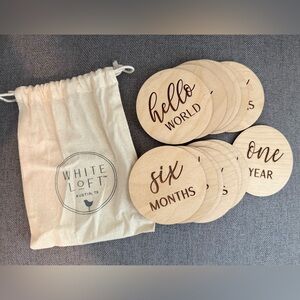 White Loft Baby Milestone Wood Disc Set with Drawstring Bag